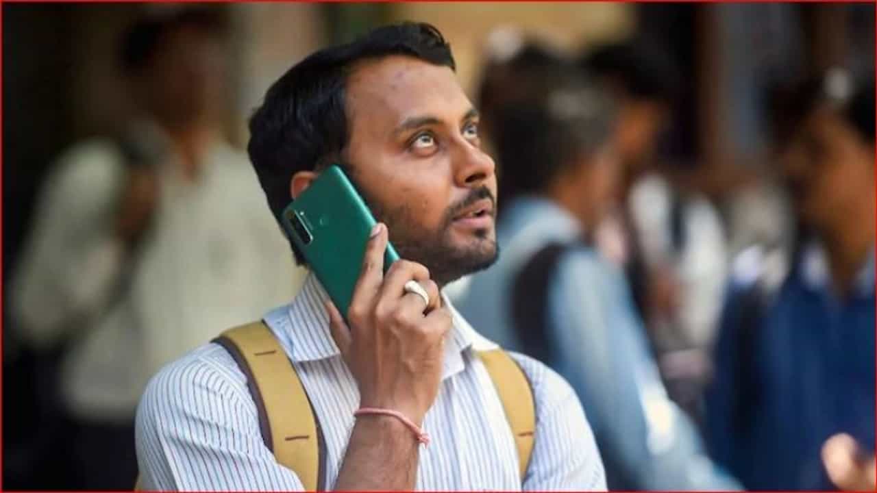 Corona Caller Tune: कोरोनाच्या ‘कॉलर टय़ून’मुळे डोक्याला ताप; दररोज तीन कोटी तास वाया