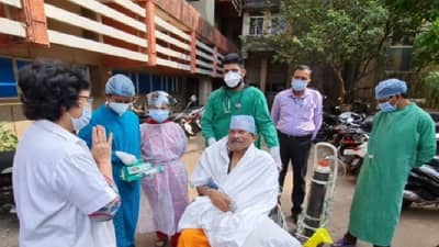 कार अपघातात पत्नीला गमावलं, केंद्रीय मंत्री श्रीपाद नाईक यांना डिस्चार्ज