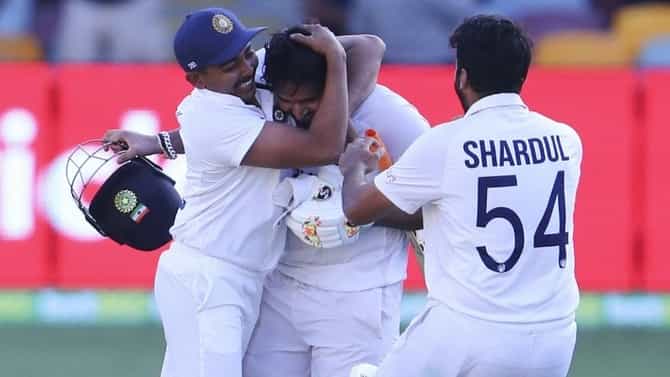 आता शब्द कशासोबत, कसे खाणार, भाजून, तापवून की चपाती, की डोशासोबत? वाचाळवीरांना आनंद महिंद्रांचा सवाल