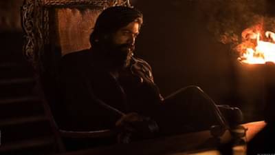 केजीएफ 2 चा जबरदस्त टीझर रिलीज झाल्यापासून चाहत्यांची उत्सुकता शिगेला...!