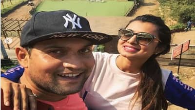 बरं झालं गेल्या वर्षी रोमँटिक सेलिब्रेशनपेक्षा... पतीच्या आठवणींना मयुरी देशमुखकडून उजाळा