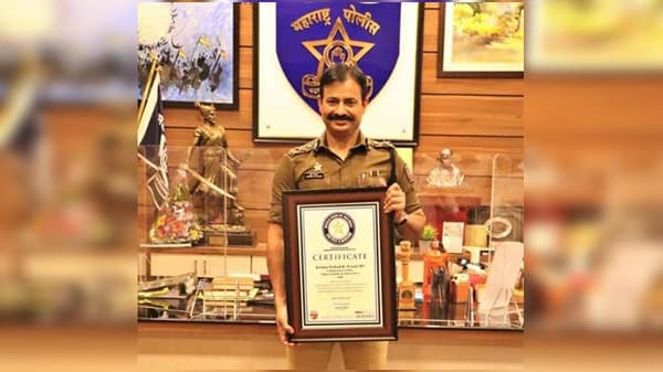 वर्ल्ड बूक ऑफ रेकॉर्डमध्ये नोंद होणारा पहिला भारतीय अधिकारी, कृष्ण प्रकाश यांना आयर्न मॅन किताब
