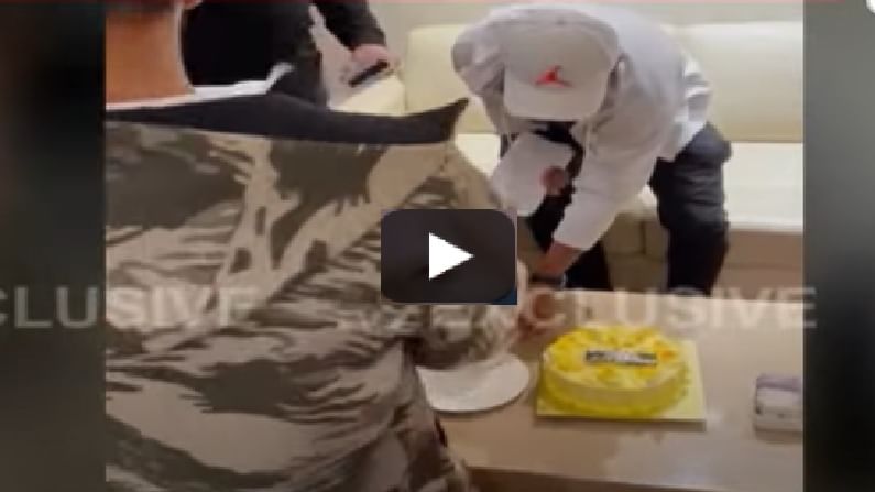 Ajinkya Rahane VIDEO | ऑस्ट्रेलिया गाजवून टीम इंडिया मायदेशी, अजिंक्य रहाणेचं केक कापून स्वागत