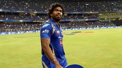 Lasith Malinga |... म्हणून हुकुमी एक्का, यॉर्कर किंग लसिथ मलिंगा मुंबई इंडियन्समधून बाहेर