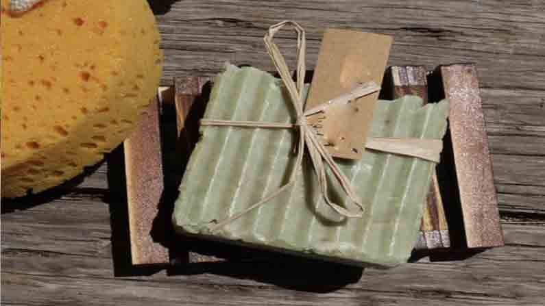 Homemade Soap | चमकदार, निरोगी त्वचा हवीय? घरच्या घरी बनवा केमिकलमुक्त साबण...