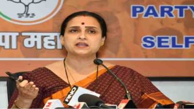 Dhananjay Munde Case : बलात्काराची तक्रार मागे घेणाऱ्या रेणू शर्मांवर कारवाई करा, चित्रा वाघ यांची मागणी