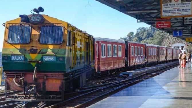 रेल्वेप्रवास आता आणखी सोपा, तिकीट खरेदीमध्ये 10 टक्के सूट