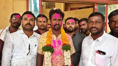 शेतकरी, मजूर ते थेट पहिला पारधी सरपंच, उस्मानाबादमधील संताजी पवार कोण?