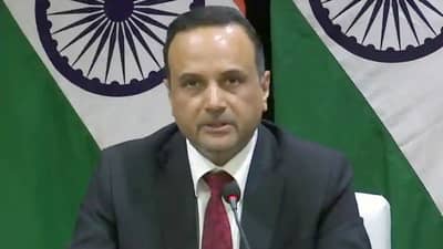 Pakistan ने कोरोना लस मागितली तर भारत देणार का? परराष्ट्र मंत्रालयाने केलं स्पष्ट