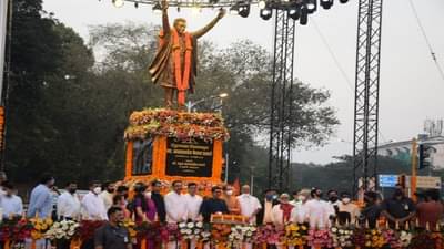 बाळासाहेबांच्या पुतळ्याचं अनावरण, महाराष्ट्राच्या राजकीय सभ्यतेचा श्रीमंत सोहळा