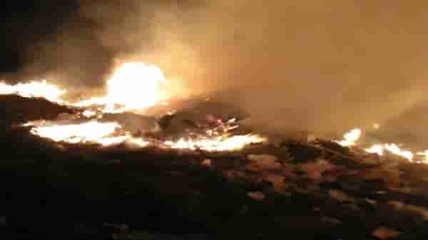 रामटेकडी औद्योगिक वसाहतीतील कचरा प्रकल्पात भीषण आग, अग्निशमन दलाच्या 11 गाड्या दाखल