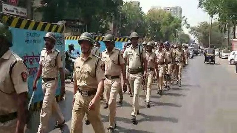 शस्त्र घेऊन फिरणाऱ्या 33 जणांना अटक, हॉटेल, लॉजवर धाडी; मुंबई पोलिसांचं 'ऑल आऊट' ऑपरेशन