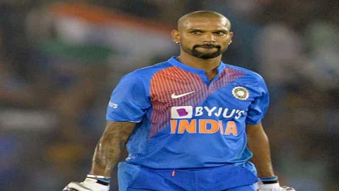 Shikhar Dhawan | पक्ष्यांना दाणे टाकल्याने शिखर धवन अडचणीत, बर्ड फ्लूमुळे कारवाईची टांगती तलवार