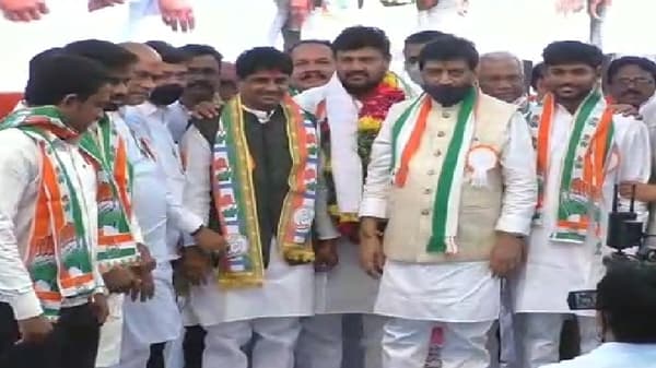 अशोक चव्हाणांना सोळा नेत्यांच्या काँग्रेस प्रवेशाचे वेध?