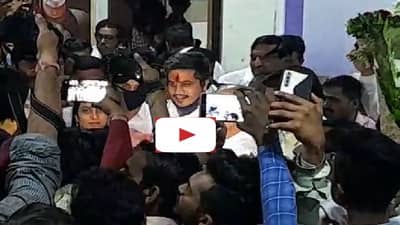 VIDEO | जेव्हा राष्ट्रवादीच्याच कार्यक्रमातून रोहित पवारांना काढता पाय घ्यावा लागला