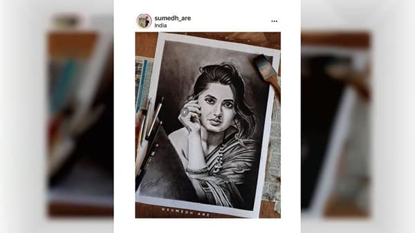 प्राजक्ता माळी मराठी चित्रपटसृष्टीतील आघाडीची अभिनेत्री असून ती कसदार अभिनयासाठी ओळखली जाते. महाराष्ट्रात तिचे लाखे चाहते आहेत.