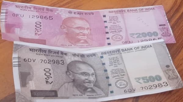 अॅमेझॉन वरुन मागवले कलर प्रिंटर, घरातच बनवत होता बनावट नोटा, पोलिसांनी ठोकल्या बेड्या