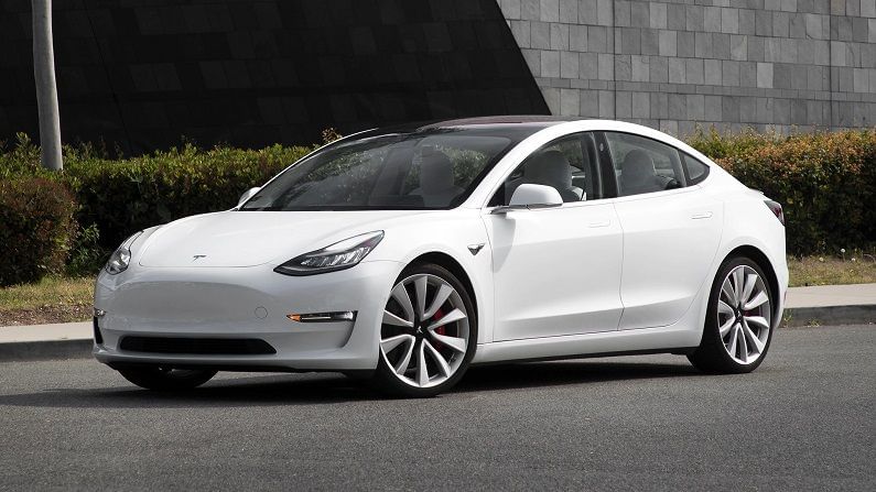 'ही' असेल Tesla ची भारतातील पहिली कार, कंपनी गुजरातमध्ये कामकाज सुरु करणार?