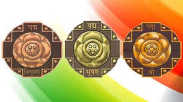Padma Award : प्रजासत्ताक दिनाच्या पूर्वसंध्येला पद्म पुरस्कारांची घोषणा, पाहा संपूर्ण यादी