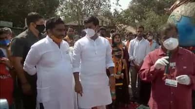 भाजपच्या कार्यक्रमात अचानक श्रीकांत शिंदे पोहोचले, म्हणाले, मनामध्ये डिस्टन्स ठेऊ नका