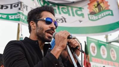 दीप सिद्धूसह इतर फरार आरोपींवर प्रत्येकी 1 लाखांचं बक्षीस; तपासासाठी एसआयटी