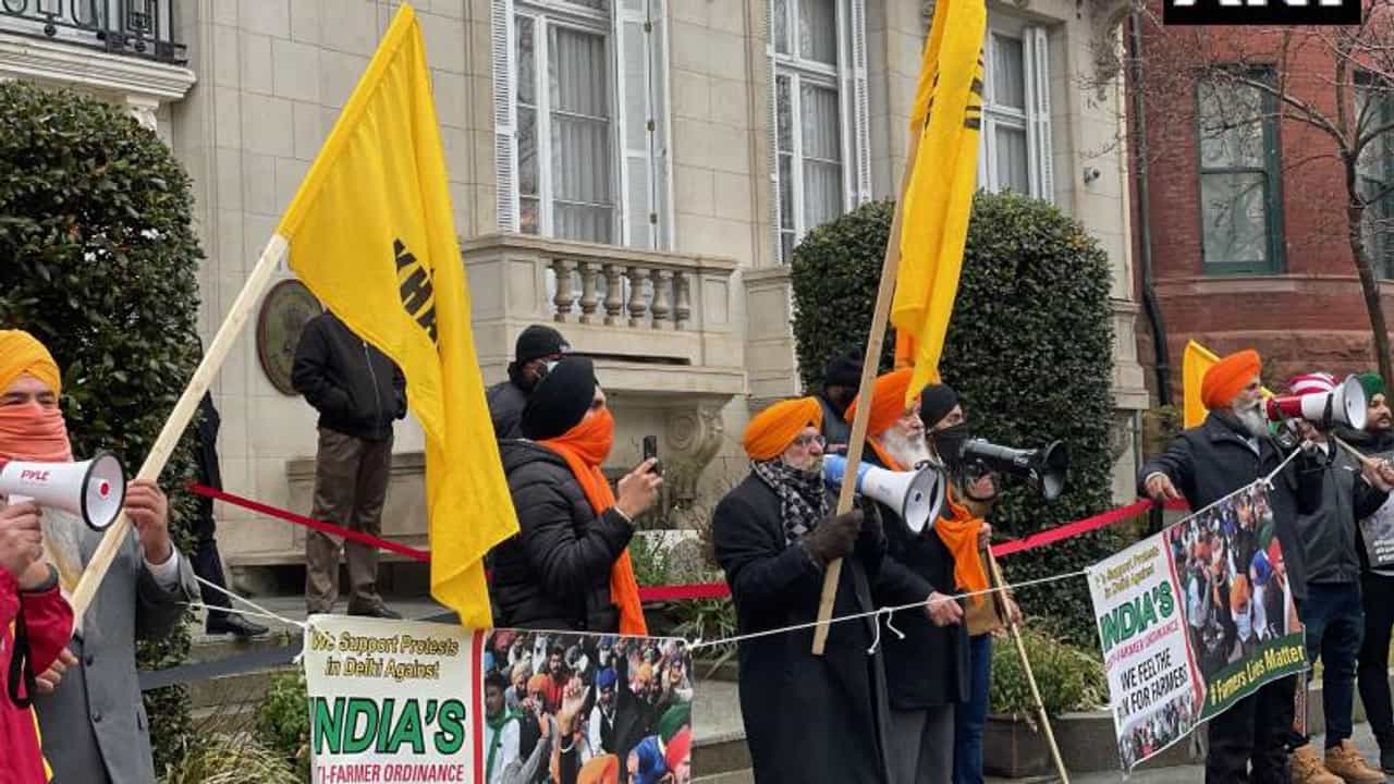 रोममध्ये भारतीय दूतावासाच्या भिंतींवर लिहिलं खलिस्तान जिंदाबाद, अमेरिकेतही झेंडे फडकावले