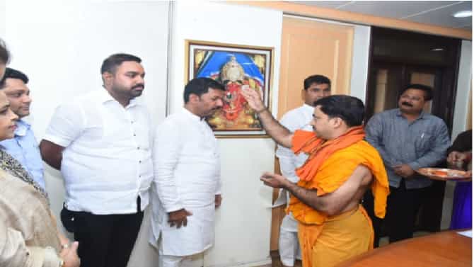 सिद्धिविनायक ट्रस्टवर काँग्रेस-राष्ट्रवादीचेही सदस्य, शासकीय पदांवर पहिल्यांदाच महाविकास आघाडी
