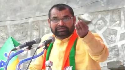 जाऊ तिथं खाऊ!  महाविकास आघाडी सरकारवर सदाभाऊ खोत यांचा हल्लाबोल, राज्य सरकारचा नेमका निर्णय काय?