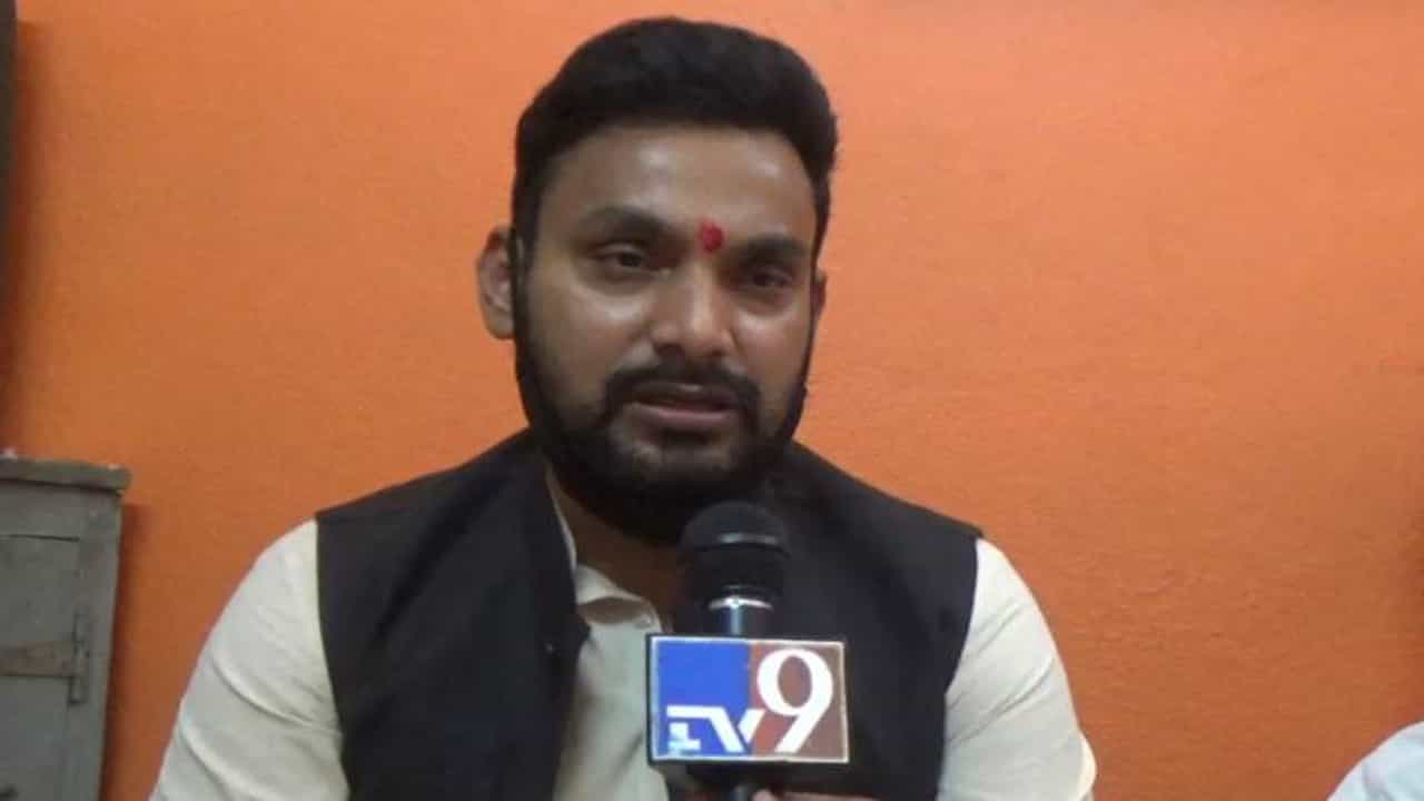 मराठा आरक्षणावर राजकारण नको, उपेक्षित लोकांच्या हितासाठी एकत्र या, धैर्यशील मानेंचे आवाहन