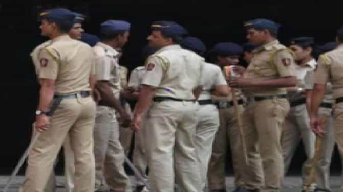 मॉडेलिंगचे अमिष दाखवून 14 वर्षीय मुलगी वेश्या व्यवसायात आणल्याचा आरोप, इव्हेंट मॅनेजरसह 2 कास्टिंग डायरेक्टरला अटक