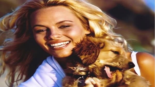 Pamela Anderson पाचव्यांदा लग्नाच्या बेडीत, बॉडीगार्डसोबत शुभमंगल