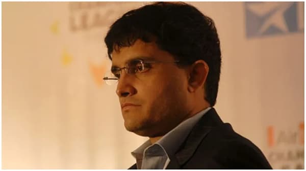 Sourav Ganguly Health News Updates : सौरव गांगुलीची प्रकृती स्थिर, धमण्यांमध्ये दोन स्टेन्ट टाकले
