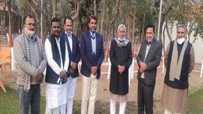 बिहारमध्ये एमआयएमचे 5 आमदार नितीश कुमारांच्या भेटीला, असदुद्दीन ओवैसींना झटका बसणार?