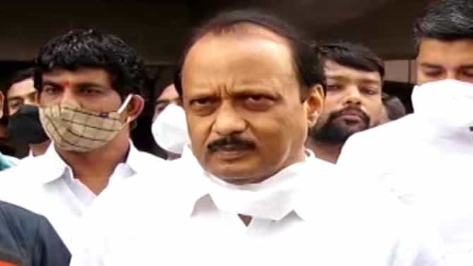 राजकारणाच्या भानगडीत पडू नका, मी आलो आणि अडकलो, बाहेरही पडता येईना : अजित पवार
