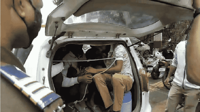 गाडीवरुन चालताना धक्का लागला, बाचाबाचीचं रुपांतर हाणामारीत, तरुणाची धारदार शस्त्राने हत्या