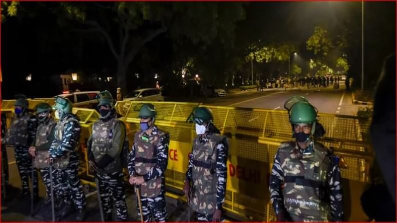 Delhi Bomb Blast | दिल्ली स्फोटाचे धागेदोरे उलगडणार गुलाबी दुपट्टा? Delhi Bomb Blast | दिल्ली स्फोटाचे धागेदोरे उलगडणार गुलाबी दुपट्टा?