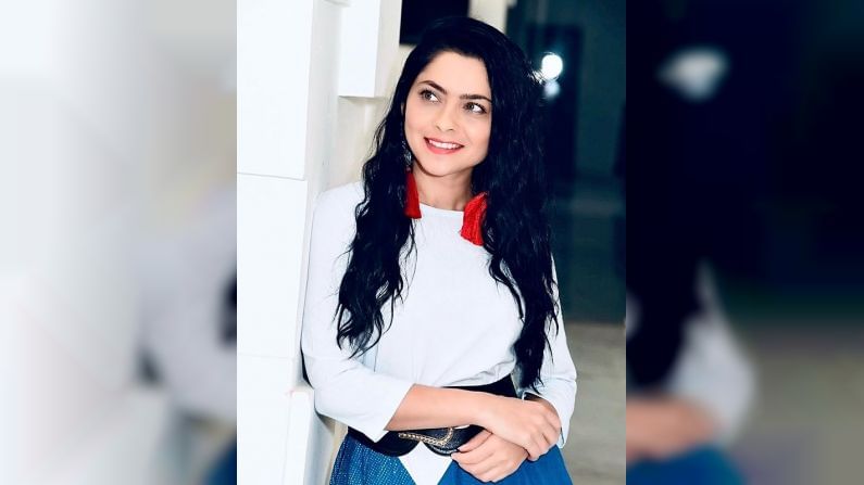 Photo : अप्सरेचा हटके अंदाज, पाहा फोटो