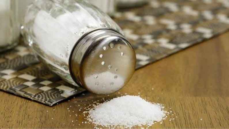 Salt Uses | एका दिवसात किती मीठाचे सेवन ठरेल फायदेशीर? जाणून घ्या...
