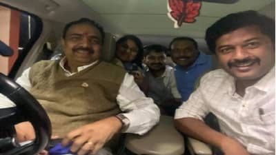 मध्यरात्री स्टिअरिंग हाती, यवतमाळमध्ये जयंत पाटलांची युवा पदाधिकाऱ्यांसोबत लाँग ड्राईव्ह