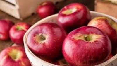 Food | सफरचंद सोलून खाताय? थांबा! आधी या सालीचे फायदे वाचा...