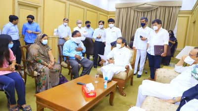 पूजा चव्हाणच्या आईवडिलांचं मुख्यमंत्री उद्धव ठाकरेंना भावनिक पत्र, वाचा जसंच्या तसं...