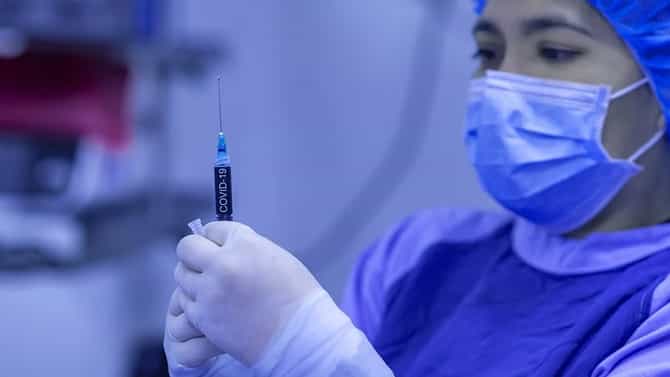 कोरोना लस घेण्यापूर्वी जाणून घ्या या 20 आजारांची यादी, 1 मार्चपासून याच आधारावर होणार लसीकरण