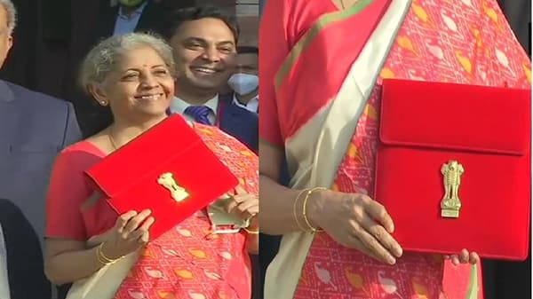 Nirmala Sitharaman Saree | निर्मला सीतारमण यांच्या लूकने लक्ष वेधले, लाल साडी निवडण्याचे कारण काय?