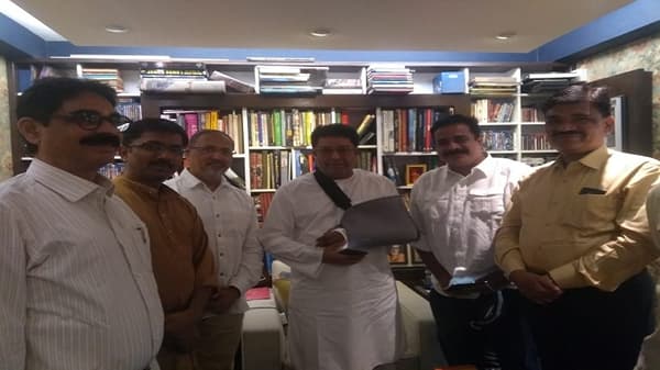 विश्व हिंदू परिषदेचे पदाधिकारी कृष्णकुंजवर, राज ठाकरेंशी अयोध्या दौऱ्याबाबत चर्चा