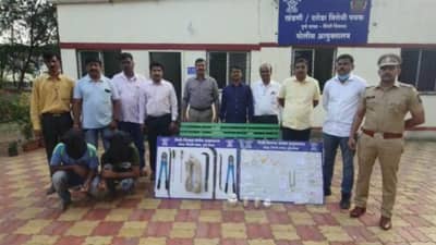 सख्खे भाऊ पक्के दरोडेखोर, दरोड्याच्या तयारीत असताना पोलिसांनी आवळल्या मुसक्या