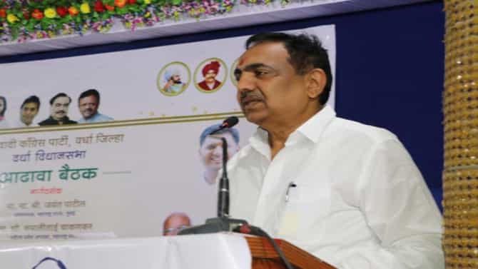 चंद्रकांत पाटील आणि फडणवीसांना वाईट वाटू नये म्हणून आम्ही गप्प, नाहीतर..., जयंत पाटलांचा भाजपला मोठा इशारा