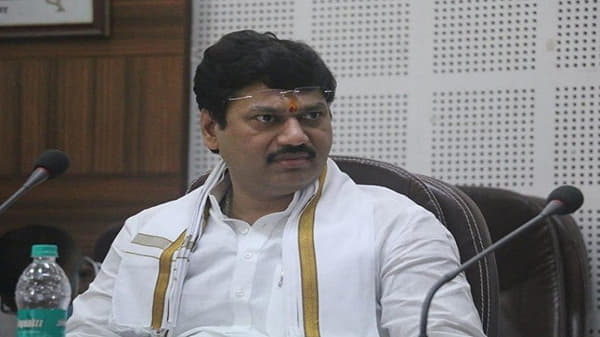 समता प्रतिष्ठान घोटाळ्याप्रकरणी अधिकारी निलंबित, उच्चस्तरीय चौकशीही होणार; मुंडें घोषणा