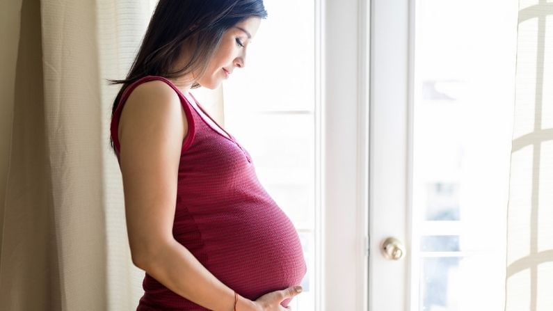 गर्भावस्थेमध्ये पूर्ण झोप मिळत नाहीये? मग हे उपाय करून पाहा!