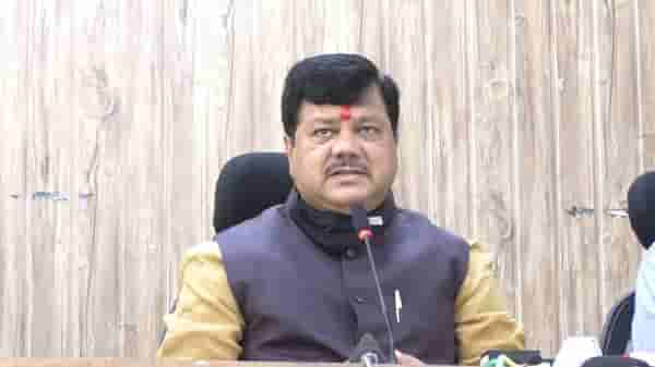 ब्रिटीशांना लाजवेल असा राज्य सरकारचा कारभार, प्रविण दरेकरांचं टीकास्त्र