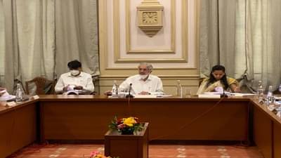 राज्य सरकार ESI रुग्णालयांसाठी MIDCचे भूखंड देणार, कोणत्या शहरांचा समावेश?